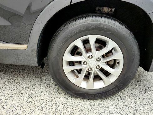 Used 2019 Hyundai Santa Fe SEL FWD image 9