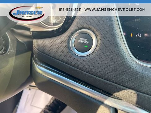 Used 2025 Cadillac XT5 Premium Luxury image 16