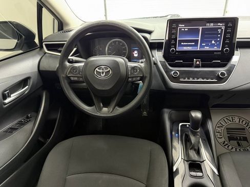 Used 2021 Toyota Corolla LE image 30