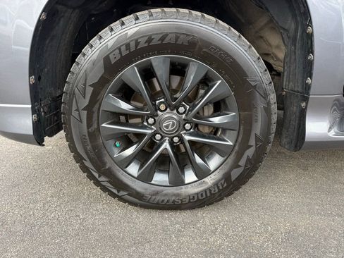 Used 2021 Lexus GX 460 Premium w/ Premium Package image 25