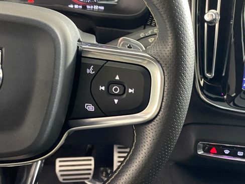 Used 2020 Volvo XC40 T5 R-Design image 28