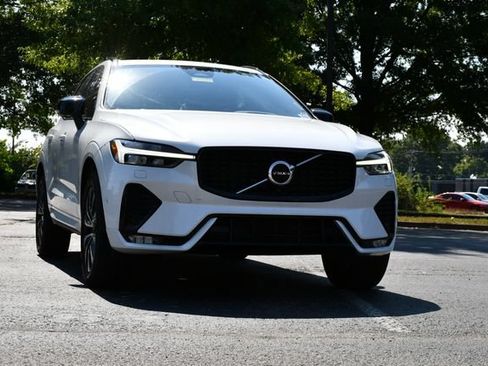 Certified 2023 Volvo XC60 B5 Plus w/ Climate Package AWD/4WD image 2