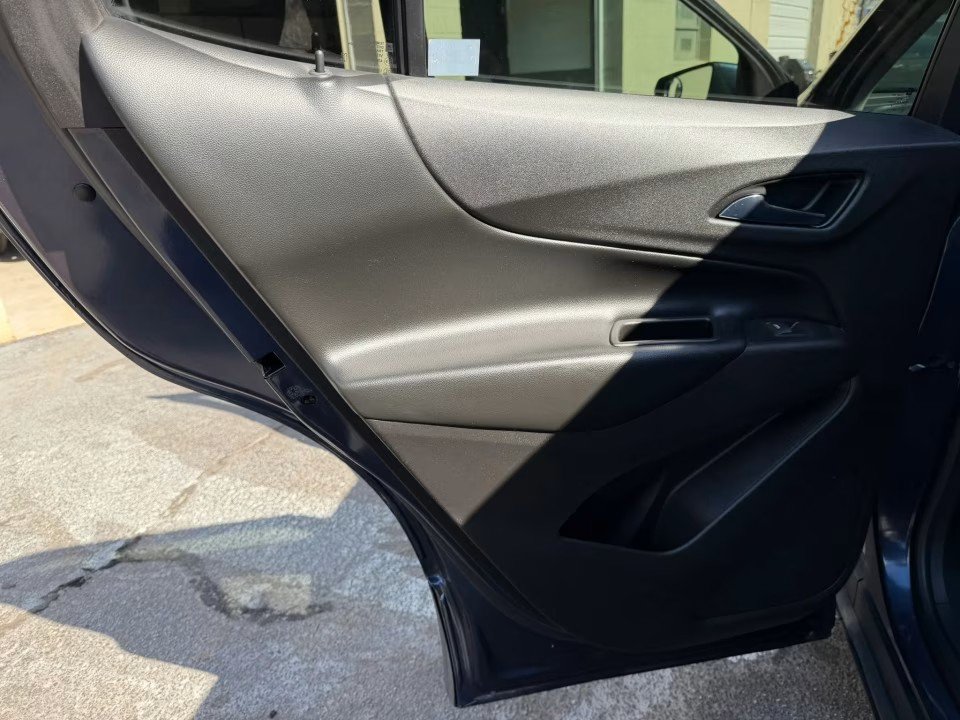 Used 2019 Chevrolet Equinox LT FWD image 14