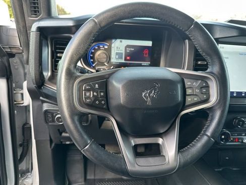 Used 2021 Ford Bronco Outer Banks w/ Sasquatch Package image 18