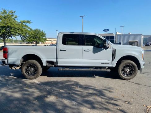 Used 2025 Ford F250 Lariat w/ Black Appearance Package AWD/4WD image 8