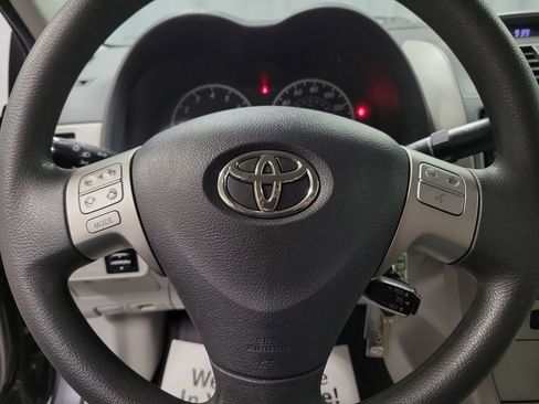 Used 2012 Toyota Corolla LE image 17