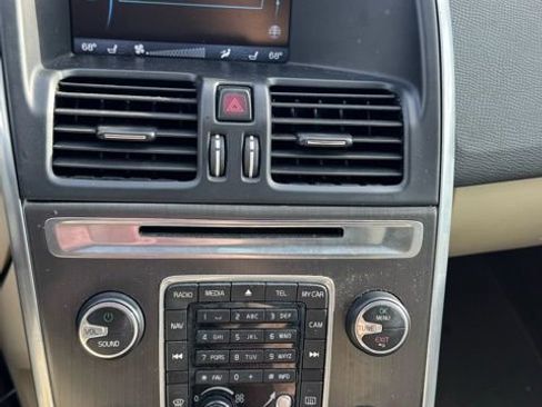 Used 2014 Volvo XC60 T6 image 5