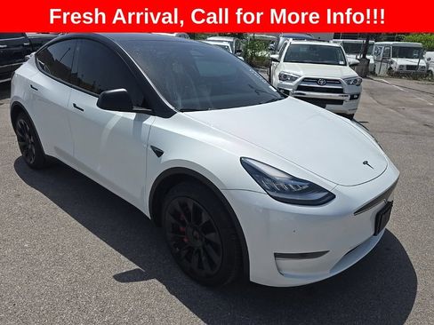 Used 2023 Tesla Model Y Long Range AWD/4WD image 1