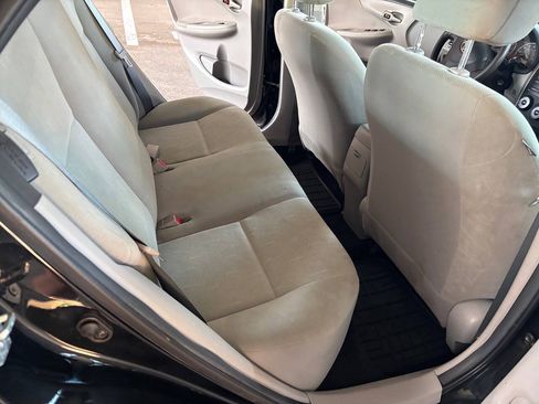 Used 2013 Toyota Corolla L FWD image 19
