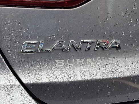 Used 2018 Hyundai Elantra SEL image 8