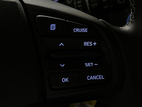 Used 2022 Hyundai Venue SEL FWD image 38