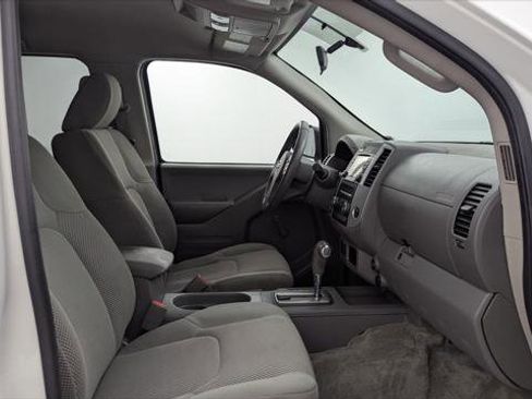 Used 2018 Nissan Frontier S RWD image 21