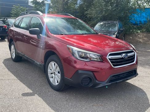 Used 2019 Subaru Outback 2.5i AWD/4WD image 8