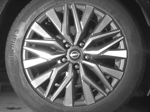 Used 2025 Nissan Altima 2.5 SV FWD image 15