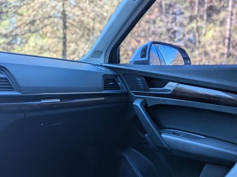 Used 2018 Audi Q5 2.0T Premium Plus w/ Premium Plus Package image 22