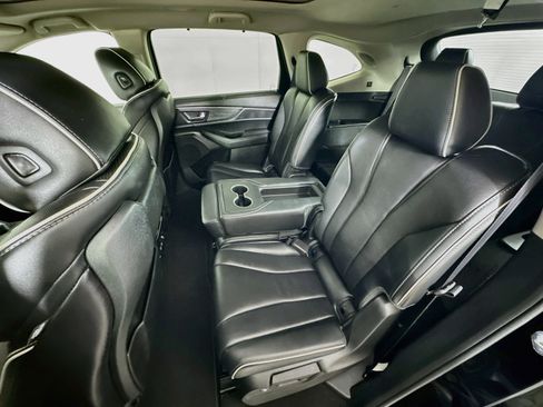 Used 2023 Acura MDX SH-AWD w/ Advance Package image 29