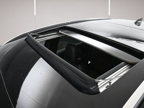 Certified 2026 Nissan Kicks SR w/ SR Premium Package FWD image 18