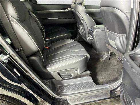 Used 2023 Hyundai Palisade SEL w/ Premium Package FWD image 17