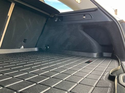 Used 2021 Mercedes-Benz GLC 300 image 13