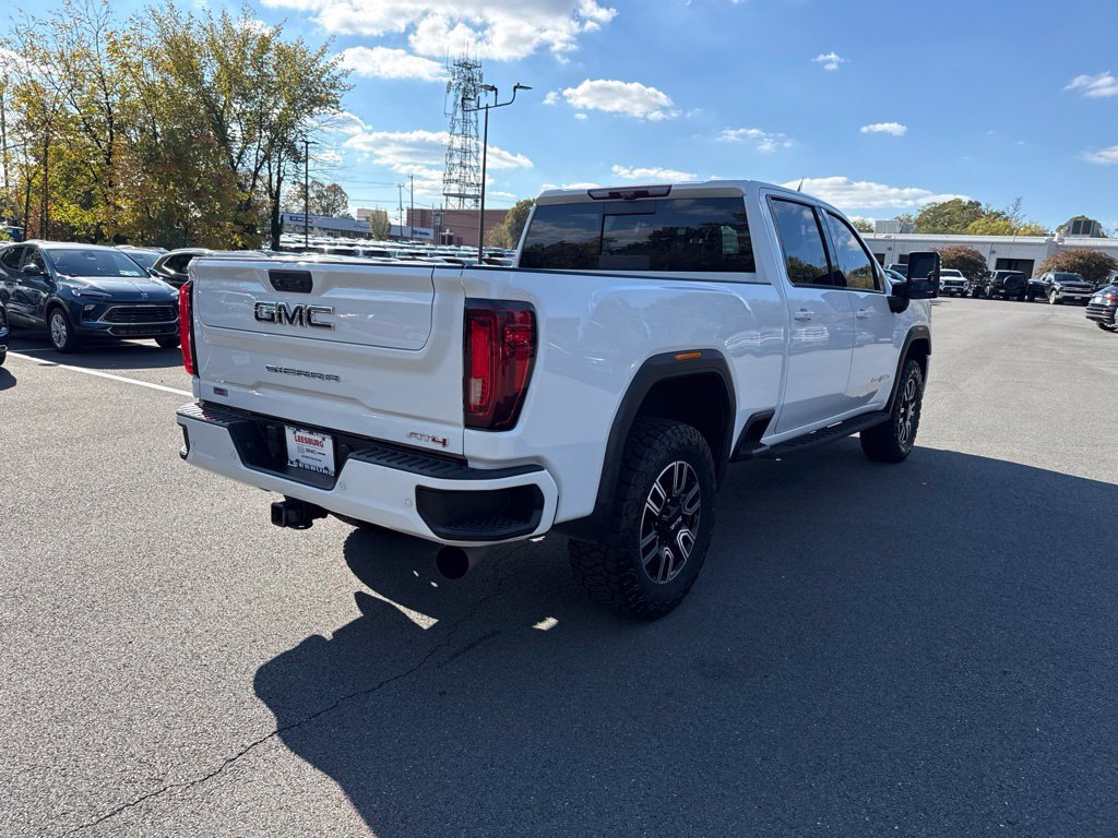 Used 2021 GMC Sierra 2500 AT4 w/ AT4 Premium Plus Package AWD/4WD image 7