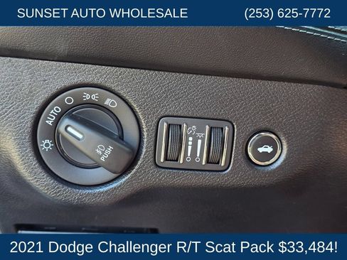 Used 2021 Dodge Challenger R/T Scat Pack w/ Dynamics Package RWD image 32