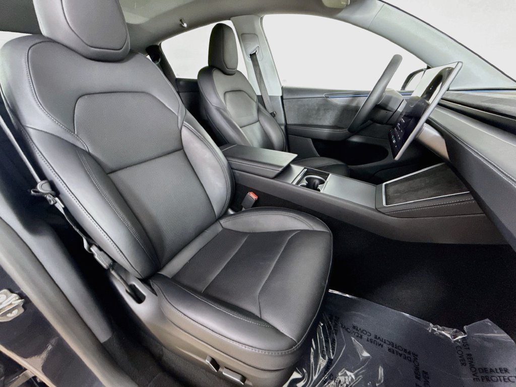 Used 2026 Tesla Model Y AWD image 31