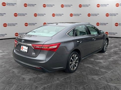 Used 2016 Toyota Avalon Limited image 5