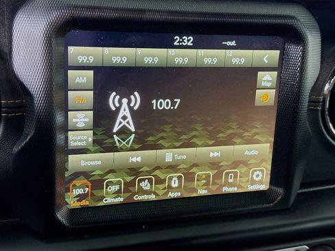 Used 2023 Jeep Wrangler Unlimited Sahara image 8