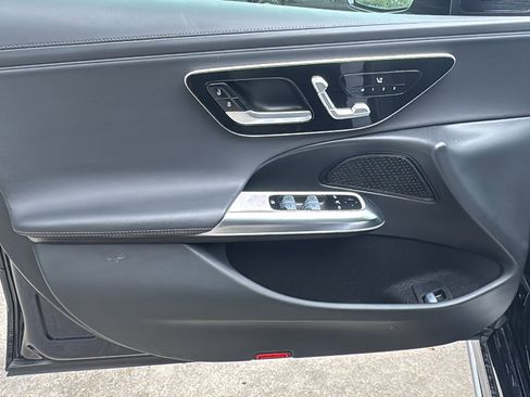 Used 2024 Mercedes-Benz E 350 4MATIC Sedan image 12