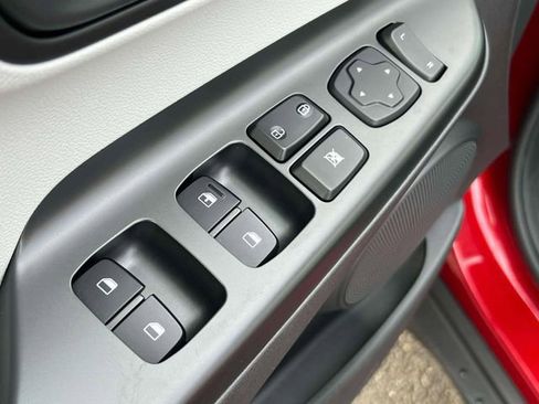 Certified 2023 Hyundai Kona SE image 18