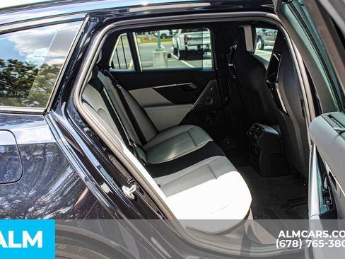 Used 2026 BMW M5 Touring AWD/4WD image 19