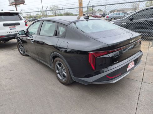 Used 2025 Kia K4 LXS image 4
