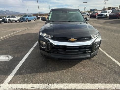 Certified 2023 Chevrolet TrailBlazer LS FWD image 2