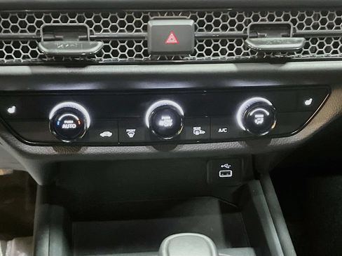 Used 2025 Honda HR-V Sport image 15