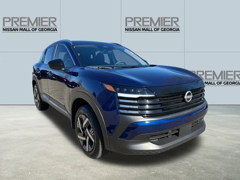 Used 2026 Nissan Kicks SV image 3