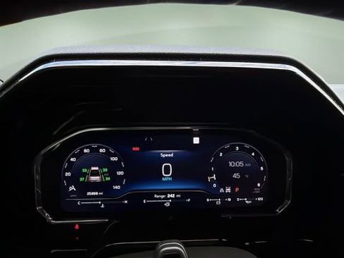 Used 2025 Chevrolet Silverado 1500 High Country image 13