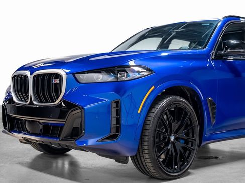 Used 2025 BMW X5 M60i w/ Climate Comfort Package image 11