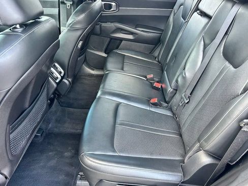 Used 2022 Kia Sorento S FWD image 7
