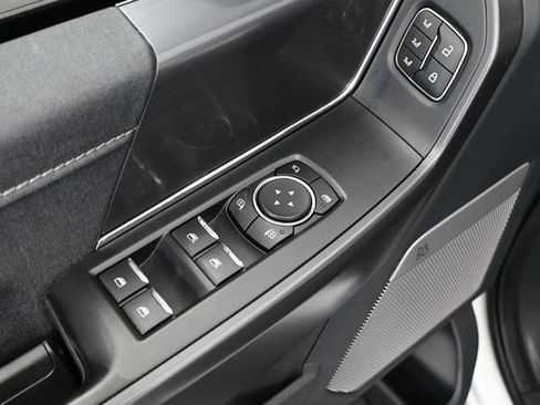 Used 2025 Ford F150 Lariat AWD/4WD image 15