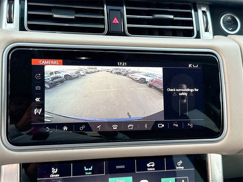Used 2018 Land Rover Range Rover Supercharged image 15
