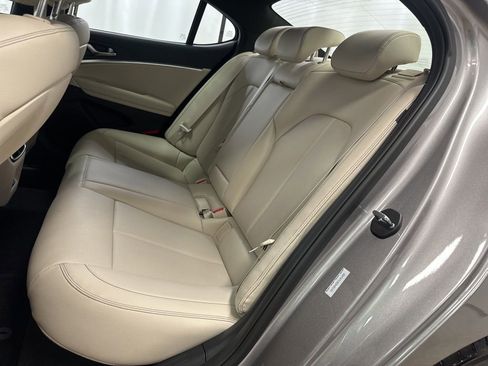 Used 2026 Genesis G70 2.5T image 18