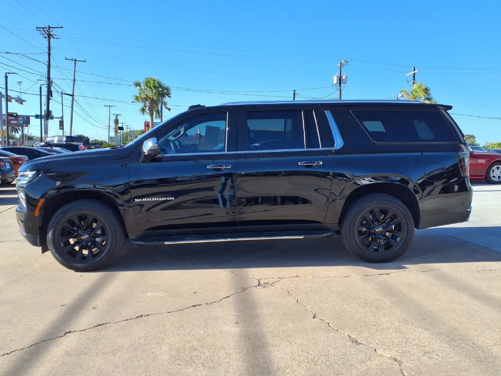 Used 2026 Chevrolet Suburban Premier RWD image 5