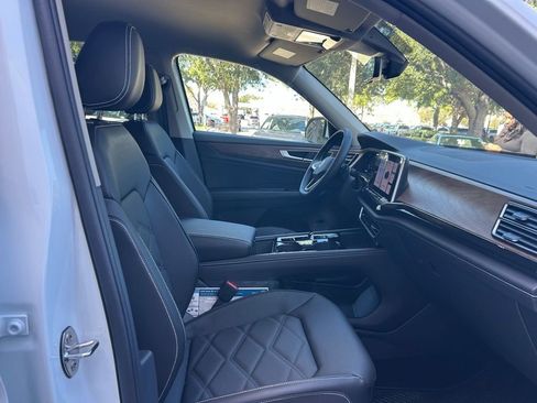 New 2026 Volkswagen Atlas SE FWD image 33