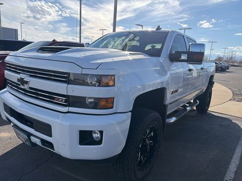 Used 2019 Chevrolet Silverado 2500 LT w/ Custom Sport Edition image 6