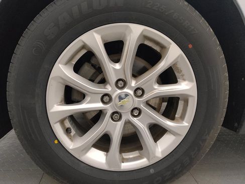 Used 2019 Chevrolet Equinox LS image 31