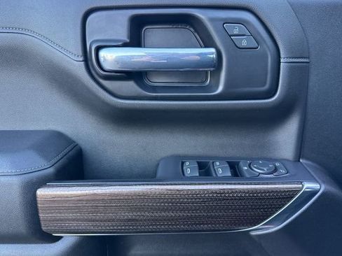 Used 2021 Chevrolet Silverado 1500 RST image 11