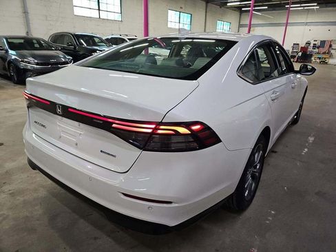 Used 2023 Honda Accord EX-L image 4