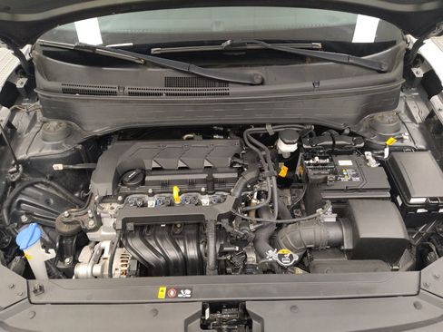 Used 2022 Hyundai Venue SEL FWD image 30