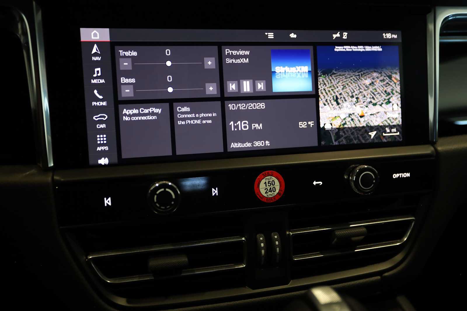 Used 2025 Porsche Macan AWD/4WD image 30