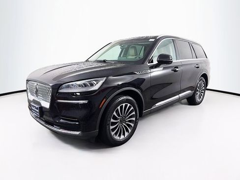 Used 2023 Lincoln Aviator AWD w/ Premium Package image 3